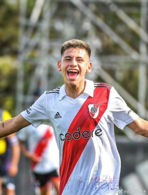 曼城官宣埃切维里下半赛季租借加盟吉罗纳